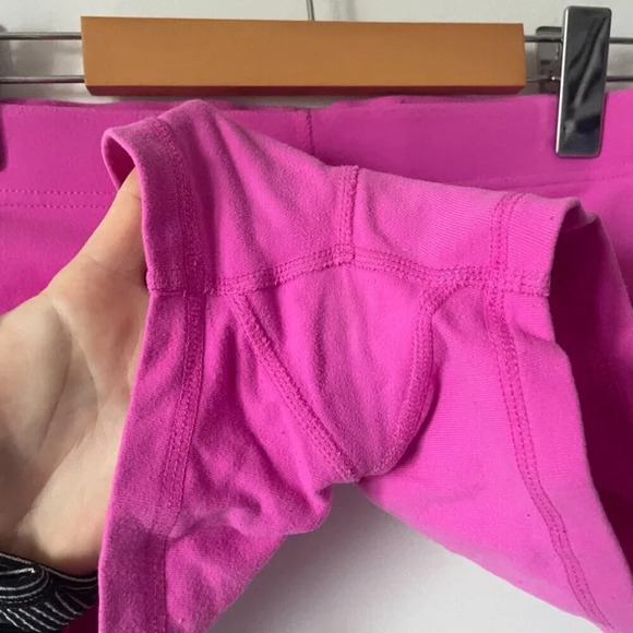 Lululemon Athletic Shorts Pink Size  4 - Picture 3 of 3